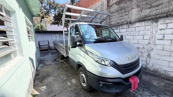 IVECO DAILY 3.0 TURBO DIESEL 35-160 CHASSI CS LONGO MANUAL IVECO DAILY 3.0 TURBO DIESEL 35-160 CHASSI CS LONGO MANUAL